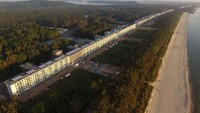 Prora di Jerman. Resor mewah dan panjang ini dibangun saat Jerman dipimpin Adolf Hitler. Sean Gallup/Getty Images.