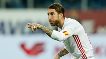 Untuk posisi bek dibentengi oleh tiga orang, salah satunya kapten Real Madrid, yaitu Sergio Ramos. Foto: Epsilon/Getty Images