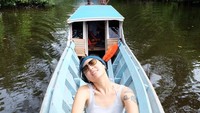 Jelajah sungai di Mentawai (popsovia/Instagram)
