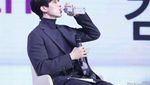 Ini 10 Keseruan si Tampan Lee Dong Wook Saat Sedang Menikmati Makanan
