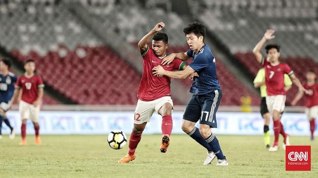 Timnas Indonesia cukup leluasa membangun serangan di babak pertama namun tidak mampu melakukan tusukan berbahaya.