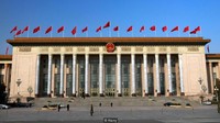 Great Hall of the People, China, memiliki nuansa bangunan megah dengan tiang- tiang besar/Foto: Alamy