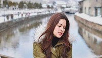 Cantiknya Raisa berfoto di Otaru Canal, Hokkaido (raisa6690/Instagram)