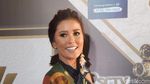 Titi Rajo Bintang Masih Mempesona di Usia 37 Tahun