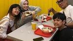 Selain Bergaya Mewah, Astrid Kuya Juga Sering Liburan Sambil Makan Enak