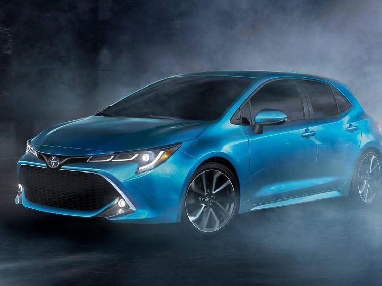Si Cantik Tapi Bongsor, Toyota Corolla Hatchback