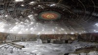 Buzludzha Monument di Bulgaria. Bangunan ini merupakan tanda kejayaan komunisme. Namun, kemudian ditinggalkan pada 1989. Milen Dobrev/ Shutterstock.