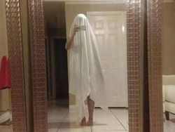 Potret Kocak Susahnya Jualan Cermin di Toko Online