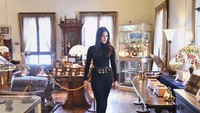 Berbalut busana hitam, Raisa main ke Otaru Music Box Museum (raisa6690/Instagram)