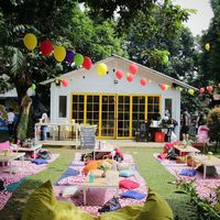 4 Kafe Tema Piknik Ini Bisa Jadi Tempat  Santai  di  Minggu Sore