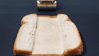 Lihat nih foto roti tawar yang dilewati oleh mesin multimoda. Jika dilihat sekilas Anda pasti tidak akan menyadari adanya garis pembatas dari dua foto diatas! Foto: Instagram @combophoto