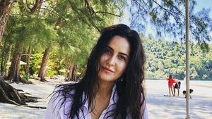 Foto: Si Cantik Katrina Kaif dan Liburan Pantai