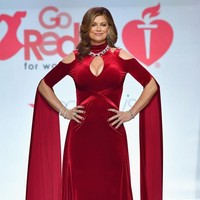 Pada 1993, Kathy membuat lini kaus kaki. Hanya dalam waktu singkat, wanita yang kini berusia 55 tahun itu berhasil menjual 100 juta pasang kaus kaki. Supermarket Kmart pun melirik karyanya. Dan saat itu kaus kaki tersebut dijual eksklusif di Kmart. Foto: Getty Images