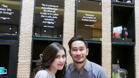 Menulis Cinta, Jeje dan Syahnaz memang terlihat makin mesra jelang menikah. Foto: Instagram @ritchieismail