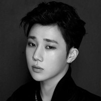 Leader Infinite, Sunggyu, pernah naksir dengan teman sesama band-nya di sekolah dulu. Rasa cinta tumbuh di hati Sunggyu dan ia memutuskan menyatakannya dengan lagu A Dolls Dream dari Weather Forecast. Sayangnya, sang kibordis menolak cintanya. Foto: istimewa