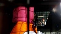 Seperti diketahui, Bupati Jombang Nyono Suharli Wihandoko ditangkap KPK di Stasiun Balapan, Solo, Sabtu (3/2). Nyono diduga menerima uang suap Rp 275 juta dari Inna Sulestyowati. Baik Nyono dan Inna kini ditahan KPK dan menyandang status tersangka.