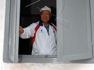 Probosutedjo Melawan Kanker Tiroid 20 Tahun
