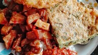 Sajian warteg yang dicicip colision di Pusat Jajanan Sunda Kelapa ini juga menarik. Paduan nasi, telur dadar, sambal goreng kentang dan bakwan jagung. Foto: Instagram colision