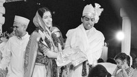 Nita dan Mukesh saat melangsungkan pernikahan di 1984. vanityfair.com/Istimewa.