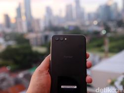 Unboxing Dua Jagoan Honor yang Bikin Pecinta Xiaomi Tergoda