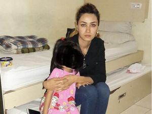 Kumham Curigai Cerita Ibu Cantik Pustun Afghanistan yang Terobos RI