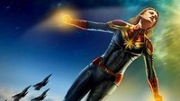 Bahkan aktris berusia 28 tahun itu juga menunjukan sebuah poster karya fans yang membuat pecinta Marvel heboh. (Dok. Instagram/brielarson)