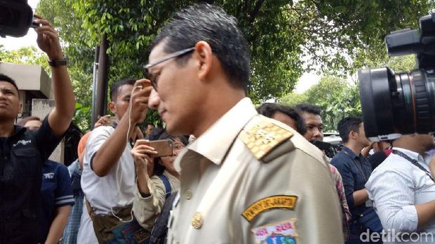 Anies-Sandi hingga Gatot Tiba di Rumah Duka Probosutedjo