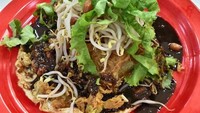 Waroeng Diwek yang ada di Cinere Raya, Depok ini bisa jadi tujuan kalau mau makan masakan Surabaya. Tahu campur yang disiram saus hitam khas ini punya rasa yang ngangeni. Foto: Istimewa