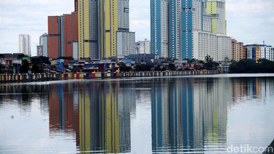 Cantiknya Kampung Warna-warni Danau Sunter