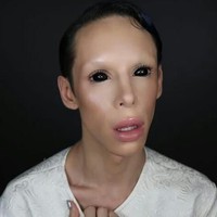 Duh, penampilannya serem banget ya. Sudah seram begini tapi Vinnya belum.puas juga. (Foto: Instagram)