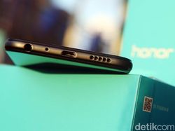 Unboxing Dua Jagoan Honor yang Bikin Pecinta Xiaomi Tergoda