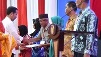 Dalam sambutannya di acara itu, Jokowi sempat menyinggung terkait tuduhan yang mengatakan bahwa kebijakan tersebut adalah pembohongan semata.