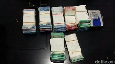 Ini Uang Rp 49 Juta Milik Asnan Sang Tukang Becak Jutawan
