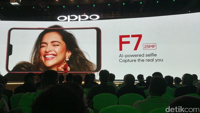 Suasana peluncuran Oppo F7 dan F7 128. Foto: detikINET/Muhammad Alif Goenawan Suasana peluncuran Oppo F7 dan F7 128. Foto: detikINET/Muhammad Alif Goenawan