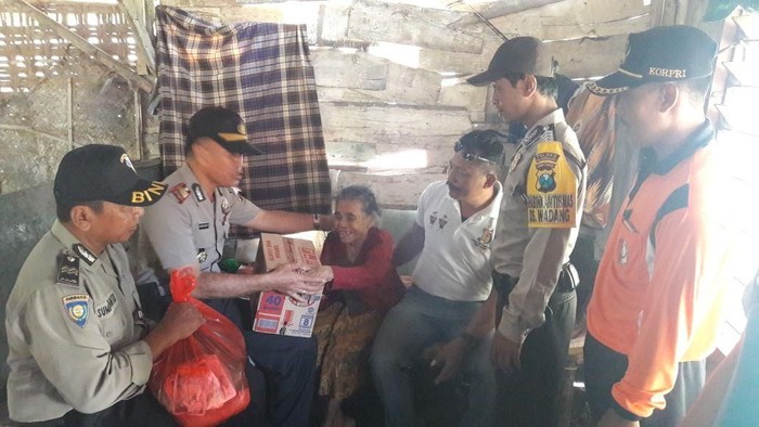 Kisahnya Viral, Uluran Bantuan kepada Mbah Lami Berdatangan