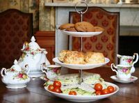 Begini Cara Makan Scone yang Benar Menurut Ratu Elizabeth II