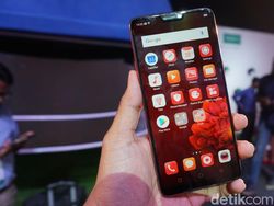 Meriah! Peluncuran Oppo F7 di Negeri Bollywood