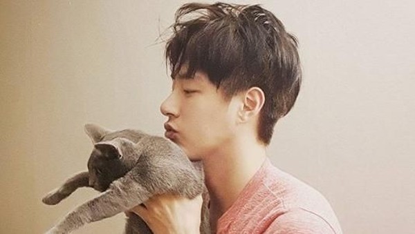 Kenangan Minwoo 100%, Si Tampan Penyayang Kucing