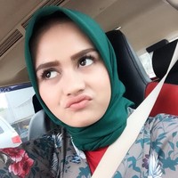 Setiap foto yang diunggahnya, selalu mengundang decak kagum netizen. Banyak netizen yang mendukung keputusannya untuk berhijab, karena tampak lebih cantik dan anggun.  F oto: Instagram Bripda Ismi