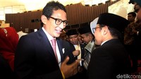 Wakil Gubernur DKI Jakarta Sandiaga Uno hadir dalam pelantikan.