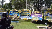 Foto: Karangan bunga Menteri Kelautan dan Perikanan Susi Pudjiastuti. (Denita Br Matondang-detikcom)
