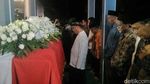 Momen Haru Saat Jenazah Probosutedjo Dimakamkan di Yogya