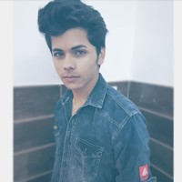 Ia pun kerap kali membagikan berbagai aktivitasnya di Instagram, mulai dari olahrga hingga foto selfie dirinya bersama teman-temannya. Foto: Instagram