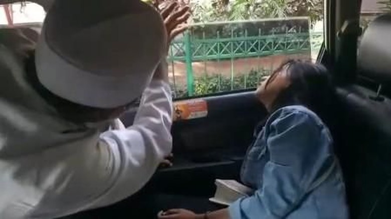 Driver Grab Ungkap Detail Cerita Penumpang Kesurupan yang Viral Driver Grab Ungkap Detail Cerita Penumpang Kesurupan yang Viral