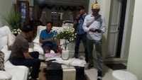 Penangkapan ini dilakukan sebagai rangkaian operasi yang disebut Operasi Tabur 31.1 yang dilaksanakan oleh Kejaksaan Agung (Kejagung).