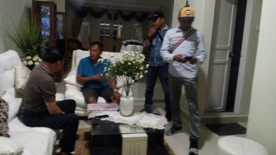 Ngumpet di Rumah Elite, Ini Tampang Koruptor Saat Ditangkap