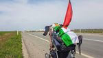 Foto: Aksi Traveler Swedia yang Jalan Kaki demi Palestina