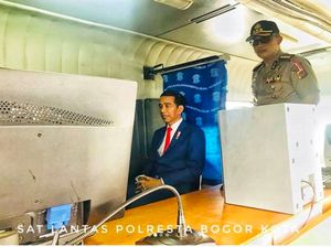 Meski Tak Disarankan, Pakai Baju Biru Saat Bikin SIM Tetap Dilayani