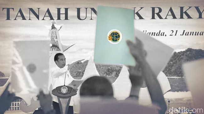 Jokowi Bagi-bagi Sertifikat Tanah yang Jadi Heboh