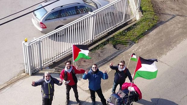 Wawancara Eksklusif: Pria yang Jalan Kaki ke Palestina